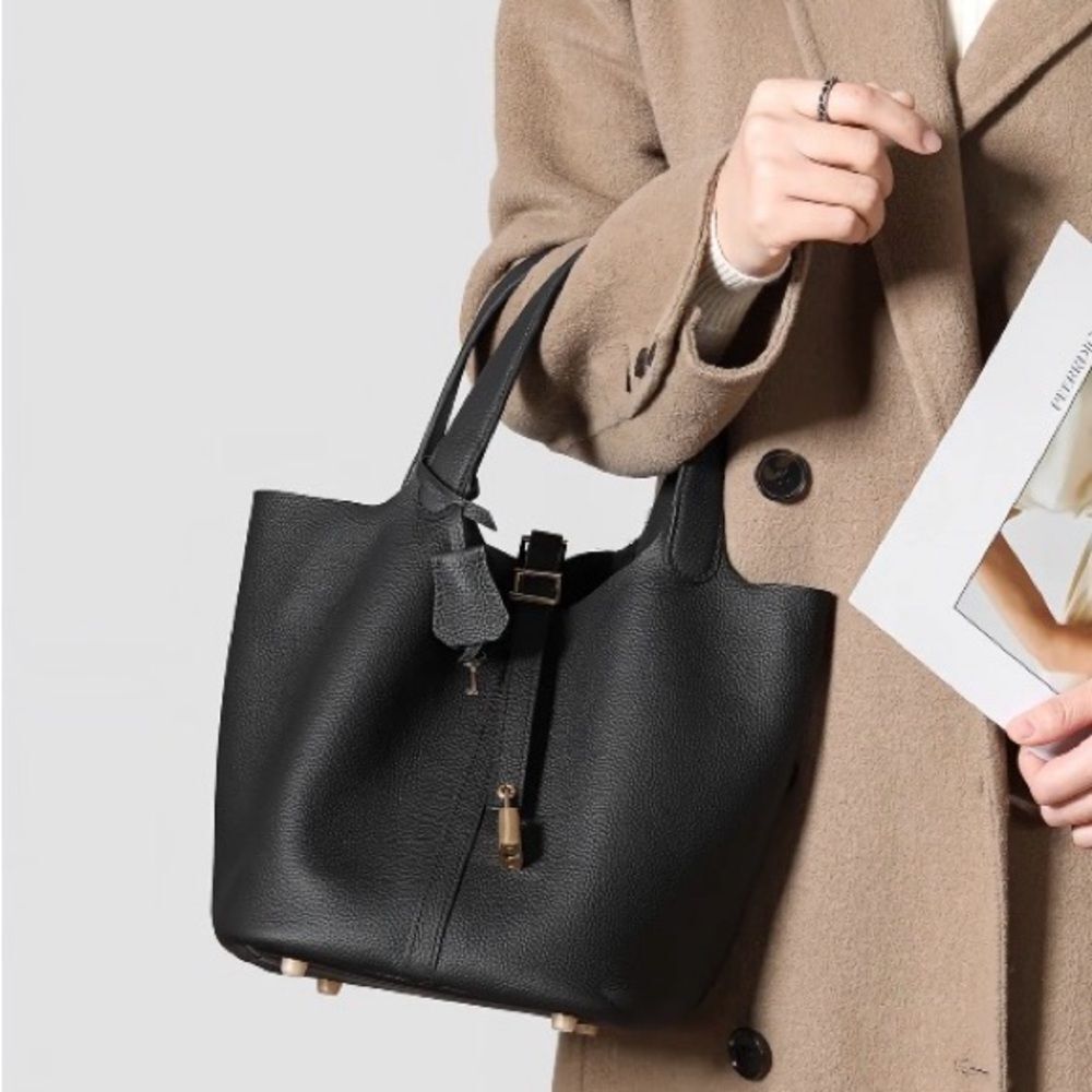 NWOT Med Size Bucket Bag Black Vegan Leather